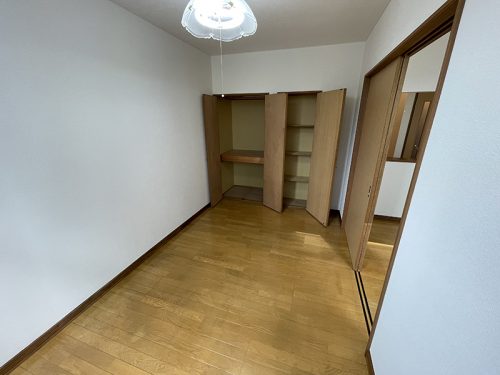 (寝室)