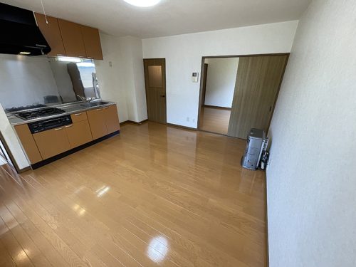  (居間)