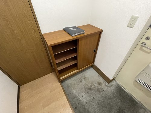 (玄関)