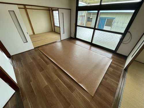 (居間)
