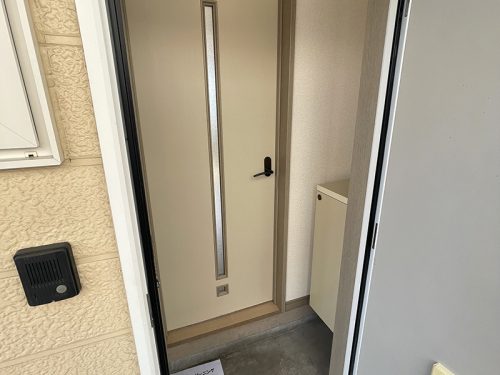 (玄関)
