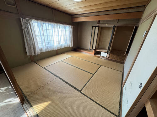 和室(8帖) (寝室)