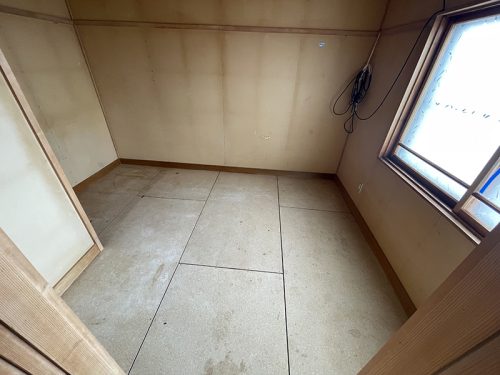 小屋裏②